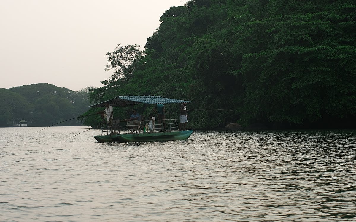 Island hopping on Koggala Lake